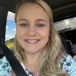 Meet your Posher, Leah